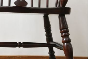 国産民芸家具　松本民芸家具風　和モダンテイストなお部屋におすすめのウィンザーチェア(ウインザーチェア、アームチェア、椅子、イス、板座チェア、ダイニングチェア)(R-066222)