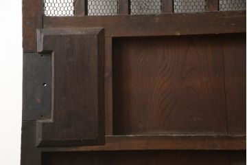 アンティーク建具　総欅(ケヤキ)材　重厚感のある佇まいが魅力のマス目(升目)格子蔵戸1枚(きつね格子、狐格子、玄関戸、格子戸、引き戸)(R-066224)