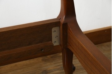 中古　DREXEL HERITAGE(ドレクセルヘリテイジ)　Touraine(ツーレイン)　猫脚のデザインがアクセントのベッドフレーム　(R-066229)