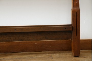 中古　DREXEL HERITAGE(ドレクセルヘリテイジ)　Touraine(ツーレイン)　猫脚のデザインがアクセントのベッドフレーム　(R-066229)