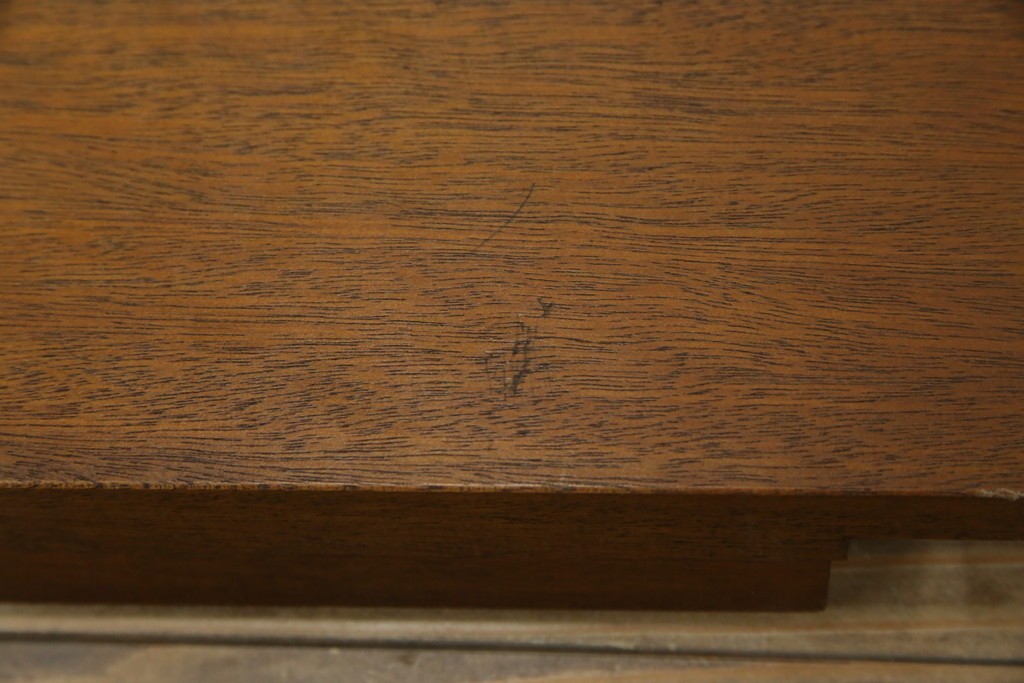 中古　DREXEL HERITAGE(ドレクセルヘリテイジ)　Touraine(ツーレイン)　猫脚のデザインがアクセントのベッドフレーム　(R-066229)