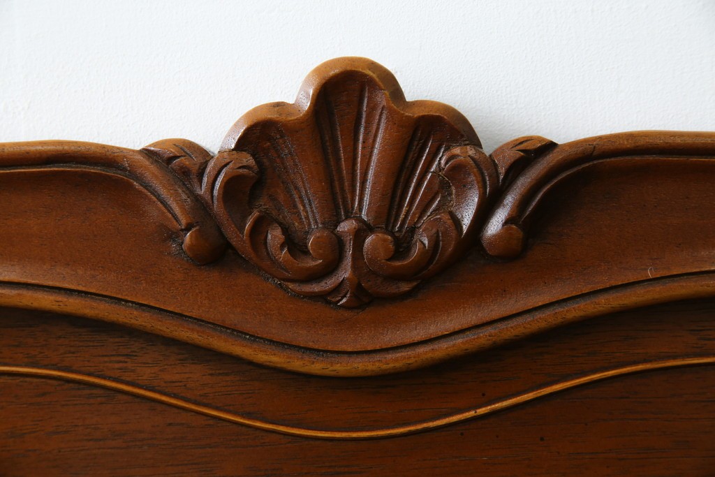 中古　DREXEL HERITAGE(ドレクセルヘリテイジ)　Touraine(ツーレイン)　猫脚のデザインがアクセントのベッドフレーム　(R-066229)