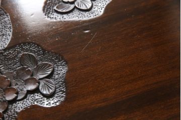 中古　特注品　激レア!　華やかさが際立つ軽井沢彫りバタフライテーブル(エクステンションテーブル、ダイニングテーブル、食卓、4人掛け、6人掛け)(R-066233)