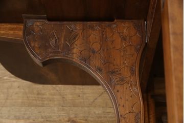 中古　特注品　激レア!　華やかさが際立つ軽井沢彫りバタフライテーブル(エクステンションテーブル、ダイニングテーブル、食卓、4人掛け、6人掛け)(R-066233)
