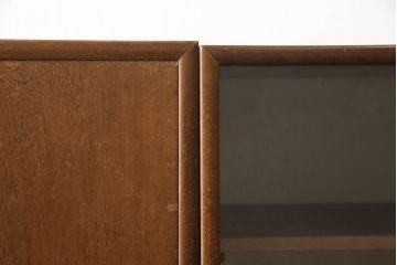 和製ビンテージ　希少デザイン!!　チーク材　収納として時にはデスクとして活躍してくれる鉄脚付きユニットキャビネット(サイドチェスト、収納棚、戸棚、ライティングビューロー、簿記机、在宅用、在宅ワーク、ワークデスク、ヴィンテージ)(R-066237)
