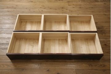 中古　岩谷堂箪笥　桜木作　上品なデザインの黒金具が美しいローチェスト(ローボード、サイドボード、リビングボード、テレビ台、テレビボード、引き出し、和箪笥、収納タンス)(R-066239)