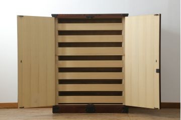 中古　岩谷堂民芸　鶴の金具が華やかさを演出する衣装箪笥(岩谷堂箪笥、岩谷堂タンス、衣装箪笥、観音箪笥、和たんす、収納箪笥、整理タンス、着物箪笥、衣装盆、引き出し)(R-066243)