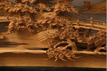 アンティーク建具　高級品!!　厚みある緻密な彫り込みの彫刻が美しい欄間1枚(明り取り、明かり取り)(R-066247)