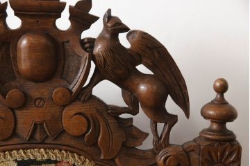 ベルギーアンティーク　オーク材　素晴らしい彫刻デザインが魅力!!豪華なゴブラン織りアームチェア(ダイニングチェア、ハイバックチェア、椅子、イス)(R-066250)