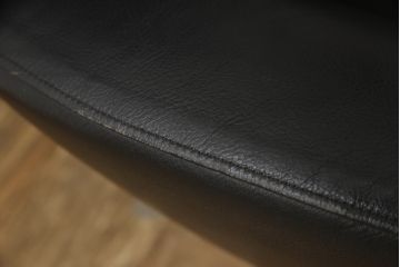 中古　Cassina(カッシーナ)　K10 DODO(ドド)　洗練されたモダンデザインが目を引くシェーズロング(リクライニングチェア、アームチェア、回転椅子、回転イス、一人掛けソファ、1人掛けソファ)(R-066269)