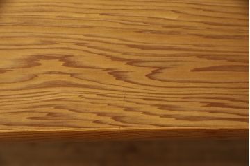 和製ビンテージ　屋久杉材　末広がりの脚が和の雰囲気を高める座卓(ローテーブル、センターテーブル、ヴィンテージ)(R-066272)