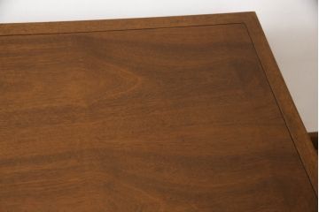 中古　美品　DREXEL HERITAGE(ドレクセルヘリテイジ)　Triune(トライユン)　クラシックなデザインがステキなニーホールデスク(両袖デスク、机、ワークデスク、在宅ワーク用、在宅用)(定価約41万円)(R-066274)