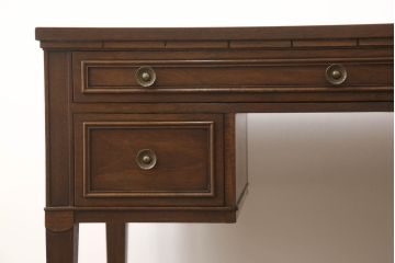 中古　美品　DREXEL HERITAGE(ドレクセルヘリテイジ)　Triune(トライユン)　クラシックなデザインがステキなニーホールデスク(両袖デスク、机、ワークデスク、在宅ワーク用、在宅用)(定価約41万円)(R-066274)