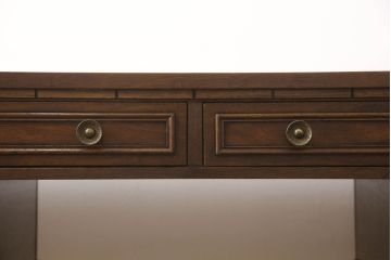 中古　美品　DREXEL HERITAGE(ドレクセルヘリテイジ)　Triune(トライユン)　クラシックなデザインがステキなニーホールデスク(両袖デスク、机、ワークデスク、在宅ワーク用、在宅用)(定価約41万円)(R-066274)