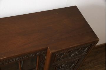 ビンテージ家具　高級品　シノワズリ様式　クルミ材　手彫りの彫刻が細やかで美しいサイドボード(キャビネット、収納棚、戸棚、ヴィンテージ)(R-066275)