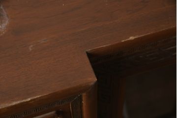 ビンテージ家具　高級品　シノワズリ様式　クルミ材　手彫りの彫刻が細やかで美しいサイドボード(キャビネット、収納棚、戸棚、ヴィンテージ)(R-066275)