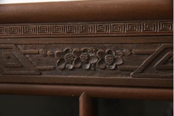 ビンテージ家具　高級品　シノワズリ様式　クルミ材　手彫りの彫刻が細やかで美しいサイドボード(キャビネット、収納棚、戸棚、ヴィンテージ)(R-066275)