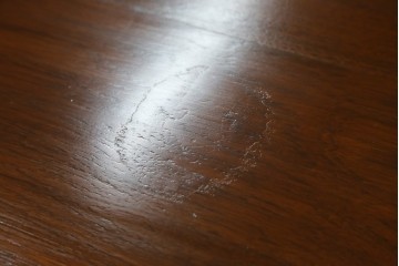 ヴィンテージ家具　1960年から1970年頃　高級品　シノワズリ様式　クルミ材　手彫りの彫刻が細やかで美しいサイドボード　(R-066275)