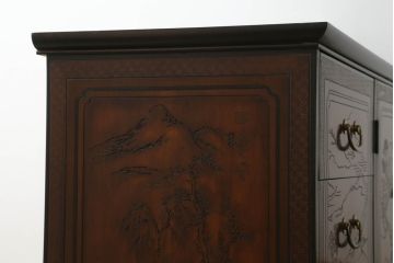 中古　レア品　DREXEL HERITAGE(ドレクセルヘリテイジ)　シノワズリ様式　品のある佇まいと細やかな彫刻が美しいサイドボード(チェスト、引き出し、洋服タンス、テレビ台、テレビボード)(R-066297)