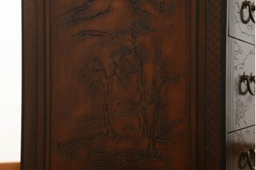中古　レア品　DREXEL HERITAGE(ドレクセルヘリテイジ)　シノワズリ様式　品のある佇まいと細やかな彫刻が美しいサイドボード(チェスト、引き出し、洋服タンス、テレビ台、テレビボード)(R-066297)