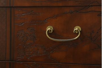 中古　レア品　DREXEL HERITAGE(ドレクセルヘリテイジ)　シノワズリ様式　品のある佇まいと細やかな彫刻が美しいサイドボード(チェスト、引き出し、洋服タンス、テレビ台、テレビボード)(R-066297)