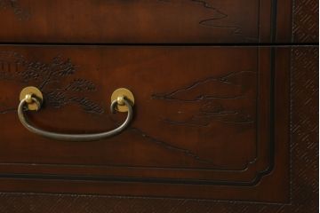 中古　レア品　DREXEL HERITAGE(ドレクセルヘリテイジ)　シノワズリ様式　品のある佇まいと細やかな彫刻が美しいサイドボード(チェスト、引き出し、洋服タンス、テレビ台、テレビボード)(R-066297)