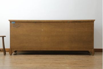中古　レア品　DREXEL HERITAGE(ドレクセルヘリテイジ)　シノワズリ様式　品のある佇まいと細やかな彫刻が美しいサイドボード(チェスト、引き出し、洋服タンス、テレビ台、テレビボード)(R-066297)