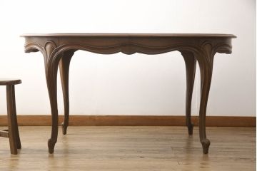中古　DREXEL HERITAGE(ドレクセルヘリテイジ)　Touraine(ツーレイン)　滑らかな曲線が優雅な印象のダイニングテーブル(エクステンションテーブル、食卓、4人掛け、6人掛け、8人掛け、オーバル型)(定価約80万円)(R-066298)
