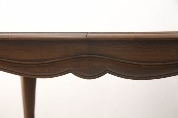 中古　DREXEL HERITAGE(ドレクセルヘリテイジ)　Touraine(ツーレイン)　滑らかな曲線が優雅な印象のダイニングテーブル(エクステンションテーブル、食卓、4人掛け、6人掛け、8人掛け、オーバル型)(定価約80万円)(R-066298)