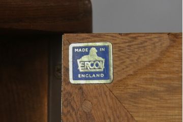 イギリスビンテージ　希少!!　ERCOL(アーコール)　美しい木目と滑らかに面取りされた扉が上品な雰囲気を醸し出すワードローブ(洋服タンス、収納棚、戸棚、キャビネット、ヴィンテージ、英国)(R-066300)
