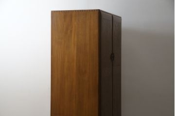イギリスビンテージ　希少!!　ERCOL(アーコール)　美しい木目と滑らかに面取りされた扉が上品な雰囲気を醸し出すワードローブ(洋服タンス、収納棚、戸棚、キャビネット、ヴィンテージ、英国)(R-066300)