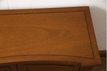 中古　DREXEL HERITAGE(ドレクセルヘリテイジ)　Triune(トライユン)　クラシカルな佇まいが魅力のコンソールテーブル(ホールチェスト、サイドボード、収納棚、戸棚、サイドキャビネット)(定価約34万円)(R-066301)