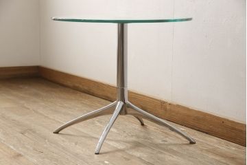 中古　短期使用　極美品　北欧家具　ノルウェー製　Stressless Urban table(ストレスレス・アーバンテーブル)　Sサイズ　洗練されたモダンデザインがお洒落なガラステーブル(回転テーブル、丸テーブル、ラウンドテーブル、カクテルテーブル、サイドテーブル、コーヒーテーブル)(R-066305)