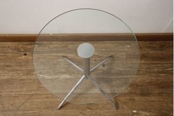 中古　短期使用　極美品　北欧家具　ノルウェー製　Stressless Urban table(ストレスレス・アーバンテーブル)　Sサイズ　洗練されたモダンデザインがお洒落なガラステーブル(回転テーブル、丸テーブル、ラウンドテーブル、カクテルテーブル、サイドテーブル、コーヒーテーブル)(R-066305)