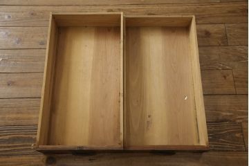 和製アンティーク　前面欅(ケヤキ)材　縁起物の唐獅子金具が目を引く仙台箪笥ローボード(収納箪笥、引き出し、ローチェスト、テレビ台、テレビボード、時代箪笥)(R-066309)