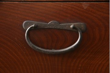 和製アンティーク　前面欅(ケヤキ)材　縁起物の唐獅子金具が目を引く仙台箪笥ローボード(収納箪笥、引き出し、ローチェスト、テレビ台、テレビボード、時代箪笥)(R-066309)