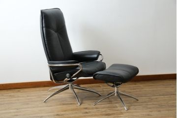 中古　美品　ノルウェー製　EKORNES(エコーネス)　City(シティ)　Mサイズ　オットマン付き!!スタイリッシュなデザインが魅力のストレスレスチェア(スターベース、1人掛けソファ、1Pソファ、アームチェア、リクライニングチェア、フットスツール、北欧、本革、レザーチェア)(定価約30万円)(R-066317)