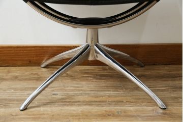 中古　美品　ノルウェー製　EKORNES(エコーネス)　City(シティ)　Mサイズ　オットマン付き!!スタイリッシュなデザインが魅力のストレスレスチェア(スターベース、1人掛けソファ、1Pソファ、アームチェア、リクライニングチェア、フットスツール、北欧、本革、レザーチェア)(定価約30万円)(R-066317)