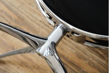 中古　美品　ノルウェー製　EKORNES(エコーネス)　City(シティ)　Mサイズ　オットマン付き!!スタイリッシュなデザインが魅力のストレスレスチェア(スターベース、1人掛けソファ、1Pソファ、アームチェア、リクライニングチェア、フットスツール、北欧、本革、レザーチェア)(定価約30万円)(R-066317)