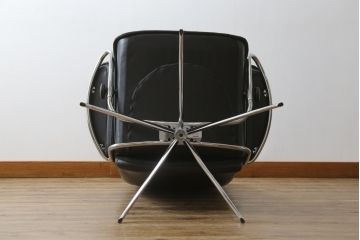 中古　美品　ノルウェー製　EKORNES(エコーネス)　City(シティ)　Mサイズ　オットマン付き!!スタイリッシュなデザインが魅力のストレスレスチェア(スターベース、1人掛けソファ、1Pソファ、アームチェア、リクライニングチェア、フットスツール、北欧、本革、レザーチェア)(定価約30万円)(R-066318)