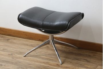 中古　美品　ノルウェー製　EKORNES(エコーネス)　City(シティ)　Mサイズ　オットマン付き!!スタイリッシュなデザインが魅力のストレスレスチェア(スターベース、1人掛けソファ、1Pソファ、アームチェア、リクライニングチェア、フットスツール、北欧、本革、レザーチェア)(定価約30万円)(R-066318)
