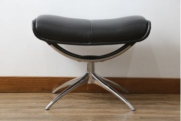 中古　美品　ノルウェー製　EKORNES(エコーネス)　City(シティ)　Mサイズ　オットマン付き!!スタイリッシュなデザインが魅力のストレスレスチェア(スターベース、1人掛けソファ、1Pソファ、アームチェア、リクライニングチェア、フットスツール、北欧、本革、レザーチェア)(定価約30万円)(R-066318)