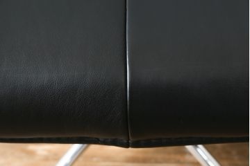 中古　美品　ノルウェー製　EKORNES(エコーネス)　City(シティ)　Mサイズ　オットマン付き!!スタイリッシュなデザインが魅力のストレスレスチェア(スターベース、1人掛けソファ、1Pソファ、アームチェア、リクライニングチェア、フットスツール、北欧、本革、レザーチェア)(定価約30万円)(R-066318)