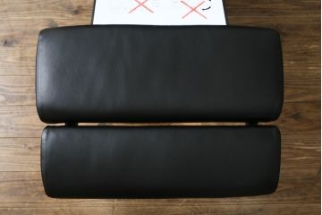 中古　極美品　ノルウェー製　EKORNES(エコーネス)　 Mayfair(メイフェア)　Mサイズ　希少!!　電動式フットレスト付きが珍しい!高級感漂うコンピューターテーブル付きストレスレスチェア(クラシックベース、アームチェア、リクライニングチェア、椅子、イス、1人掛けソファ、1Pソファ、北欧、本革、レザー)(定価約50万円)(R-066324)