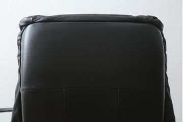 中古　極美品　ノルウェー製　EKORNES(エコーネス)　 Mayfair(メイフェア)　Mサイズ　希少!!　電動式フットレスト付きが珍しい!高級感漂うコンピューターテーブル付きストレスレスチェア(クラシックベース、アームチェア、リクライニングチェア、椅子、イス、1人掛けソファ、1Pソファ、北欧、本革、レザー)(定価約50万円)(R-066324)