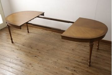 中古　DREXEL HERITAGE(ドレクセルヘリテイジ)　FRANCESCA(フランチェスカ)シリーズ　優美な佇まいのダイニングテーブル(エクステンションテーブル、食卓、4人掛け、6人掛け、8人掛け)(R-066359)
