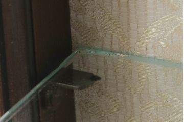 イギリスアンティーク　マホガニー材　格子デザインがお洒落な猫脚キャビネット(ガラスケース、ショーケース、コレクションケース、キュリオケース、収納棚、戸棚、飾り棚、英国)(R-066360)