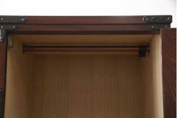 中古　岩谷堂箪笥　風格のある上品な佇まいが魅力の大型和箪笥(着物箪笥、衣装盆、洋服タンス、衣装箪笥、整理箪笥、ワードローブ、引き出し、キャビネット、上下バラ売り可能)(定価約130万円)(R-066361)