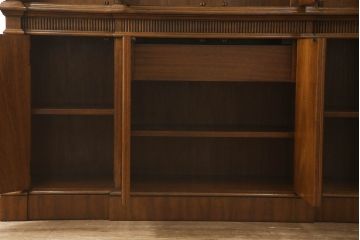 中古　DREXEL HERITAGE(ドレクセルヘリテイジ)　Cameo Classics(キャメオクラシックス)　高級感溢れる佇まいが魅力のチャイナキャビネット(飾り棚、キュリオケース、収納棚、戸棚)(定価約228万円)(R-066362)