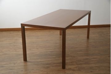 中古　美品　Cassinaixc.(カッシーナイクスシー)　IXC. R&D(イクスシー.R&D)　TRIX(トリックス)　ブラックウォールナット材　シンプルながら洗練されたデザインが魅力のダイニングテーブル(6人掛け、4人掛け、食卓)(定価約40万円)(R-066367)